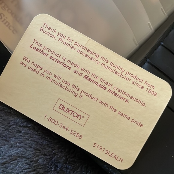 Buxton Leather wallet NWT & gift box Excellent condition $50 - Picture 6 of 8